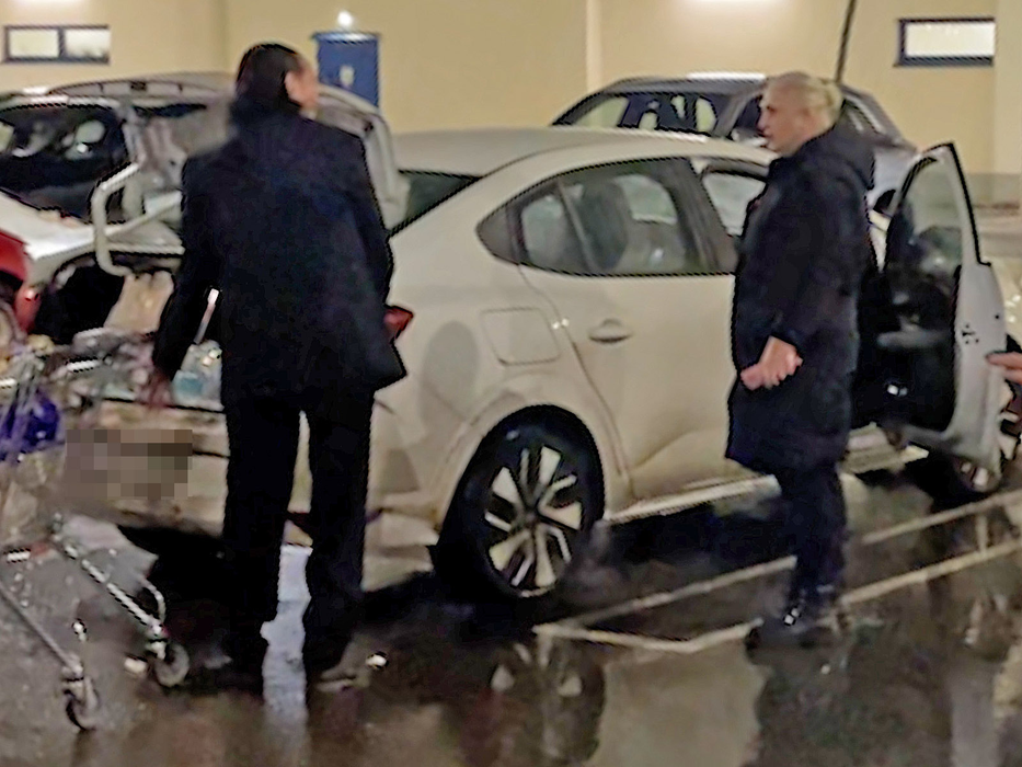 Miron Cozma și-a certat iubita în public fără nicio jenă. Romantismul a lipsit complet din peisaj