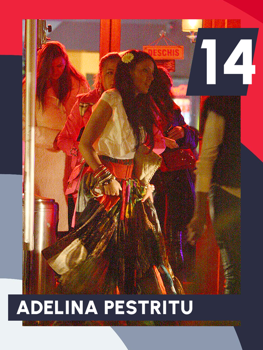 Atenţie! Intră în acţiune TOP 30 de vedete care fac senzaţie indiferent de vreme. Anna Lesko, Inna şi Bianca Drăguşanu au încins imaginaţia ude… dar cu stil! 