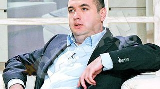 Leo de la Strehaia o duce pe Jasmine in fata Imparatului Iulian: ""Bursucu'" o sa plateasca 500.000 de euro!"