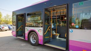 Incredibil! Un șofer de autobuz a întreținut relații intime cu o adolescentă de 14 ani chiar în vehicul