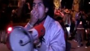 VIDEO Au protestat in Cancun, imprastiind fecale pe strazi!