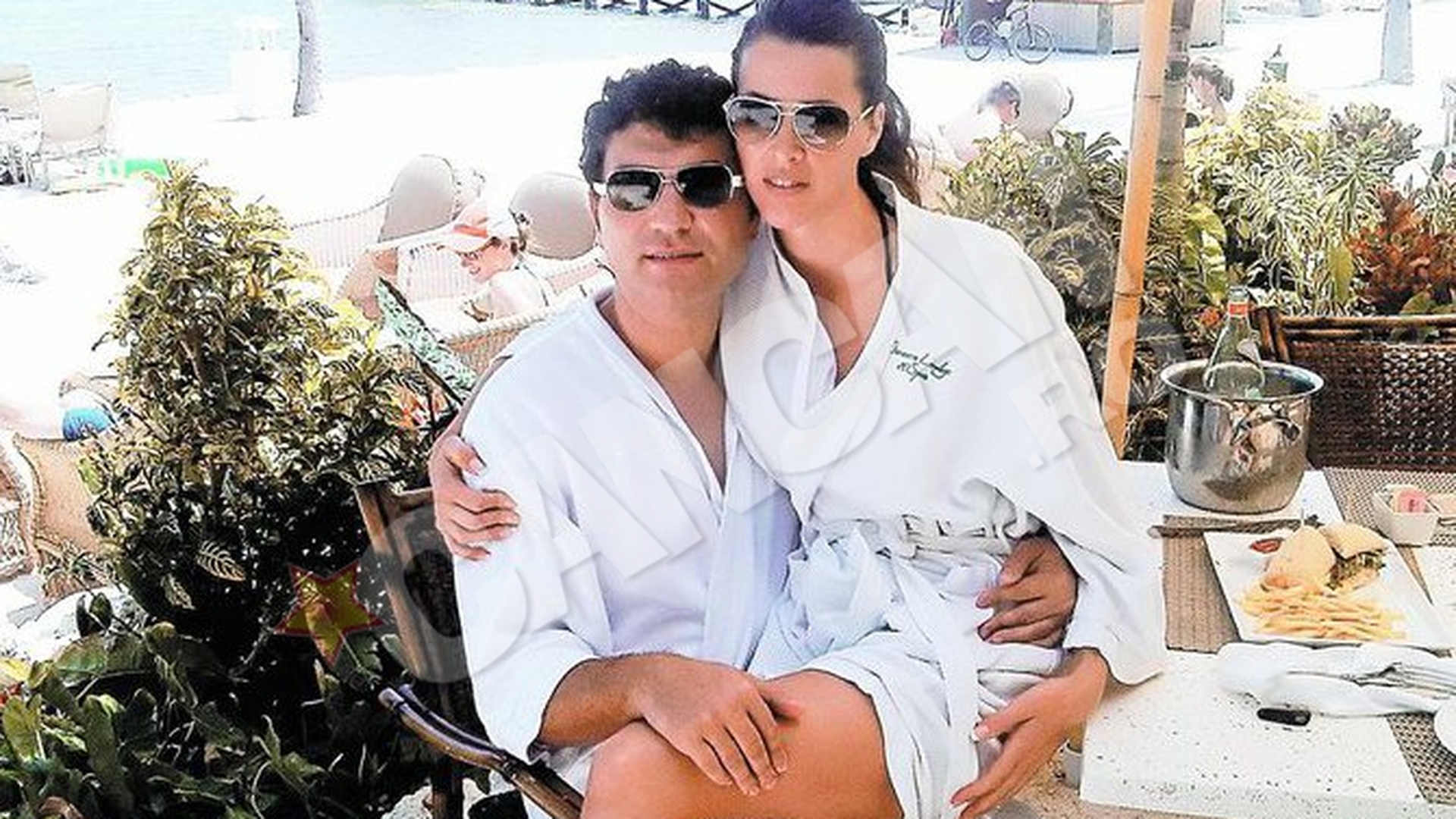 Imagini in premiera cu Borcea si Alina in Miami! Se iubesc nestingherit de cand au devenit un cuplu oficial!