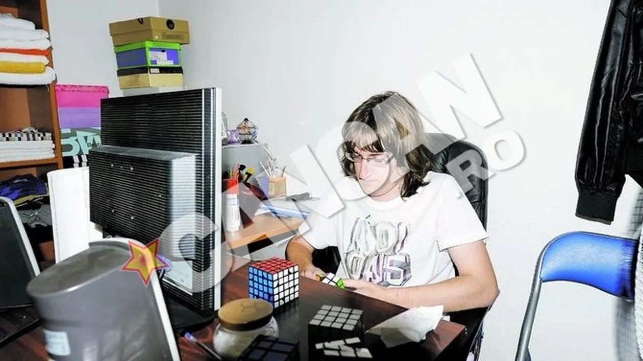 CANCAN a intrat in camera plina de cuburi a lui Cristian Leana, pustiul care a uimit Romania cu mintea lui sclipitoare: Nu am o prietena, invat pentru facultate