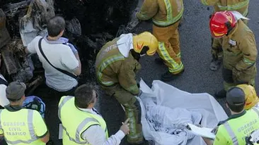 Sfarsitul groaznic al celor opt romani care au ars de vii intr-un accident, in Spania! Cum s-au putut poza inainte sa moara!