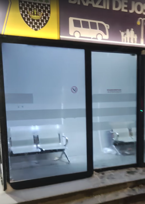 Comuna din România care lasă în urmă până și Capitala! Stații de transport după modelul din Dubai. Localnicii stau la căldură și iarna