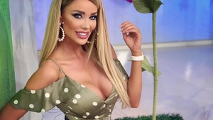 Bianca Drăgușanu, sexy și provocatoare în camera de hotel! Imaginea din care încins Internetul