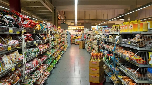 Lanțul de magazine din România caută vânzători! Angajări într-o comună din Vâlcea