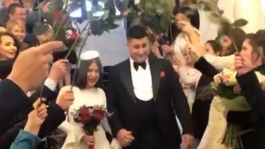 Fiul fostului vicepremier Gabriel Oprea s-a însurat. Primele imagini de la cununia civilă