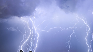 Furtună în Harghita! Aproape 2.000 de familii au rămas fără energie electrică din cauza unei avarii