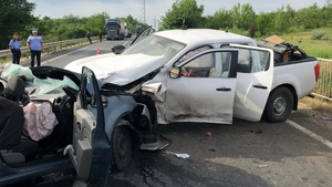 Accident mortal în Teleorman. Două persoane au murit pe loc, iar mașinile s-au făcut praf