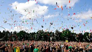 Cum au devenit templele din Taiwan noile epicentre ale petrecerilor rave: „E benefic pentru zei”