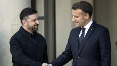 Macron și Zelenski, FILMAȚI discutând despre cum plănuiesc să-l „gestioneze” pe Trump