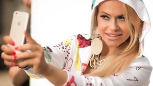 ANDA ADAM, mai sexy ca niciodată! Artista le-a arătat fanilor săi virtuali ce face în fiecare dimineaţă 
