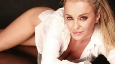 Blonda de 46 de ani, singura si disponibila, Tania Budi s-a lipit de un milionar generos! Insa fara prea mare succes!