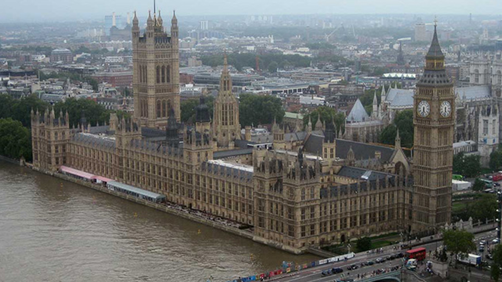 Membru al Guvernului britanic: Românii şi bulgarii trebuie trataţi precum britanicii la nivelul UE