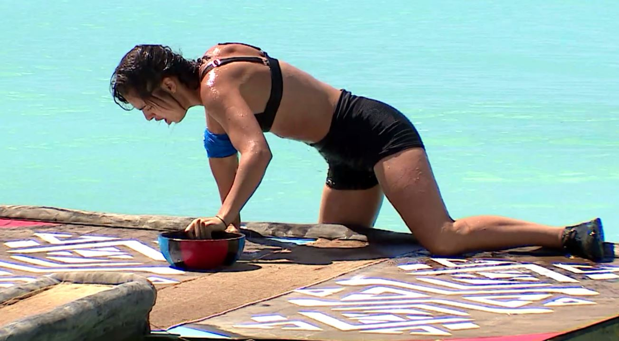 Motivul pentru care doi concurenți de la Survivor România au fost exilați, seara trecută: ”Ai făcut o mare greșeală. Nu trebuia să te atingi de băieți”