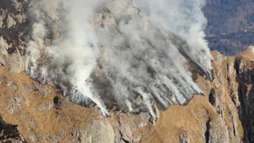 Flacarile au mistuit Parcul Natural Bucegi!