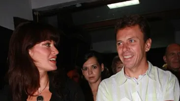 POVESTI DE AMOR Anca Turcasiu l-a agatat, acum 15 ani, pe actualul ei sot. S-a uitat intai sa vada daca are verigheta! Vezi de ce au vrut sa se desparta de doua ori!