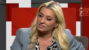 Anisia Gafton, câștigătoarea “Sunt celebru, scoate-mă de aici!”, a dat GRAV din dormitor! ”Eu fac ca poneiul, el ...” + ”Să îi zic: hai, bagă lemne în sobă!”