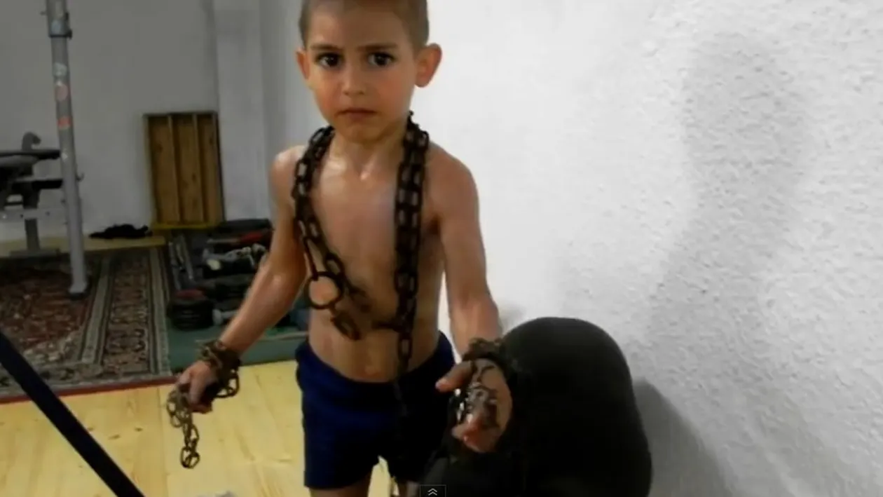 Micul Hercule ramane la parinti! Judecatorii nu au fost sensibilizati de conditia lui Giuliano!