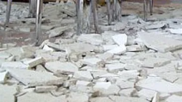 O parte din tavanul unei scoli din judetul Vaslui s-a prabusit