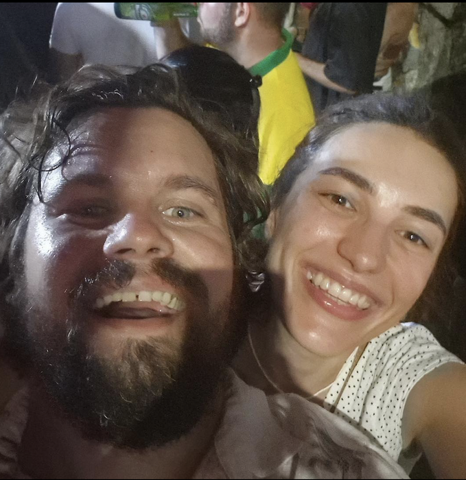 Radu Almășan de la Bosquito va deveni tătic pentru prima oară, la 44 de ani! Soția lui, Mădălina, a publicat prima imagine cu burtica de graviduță