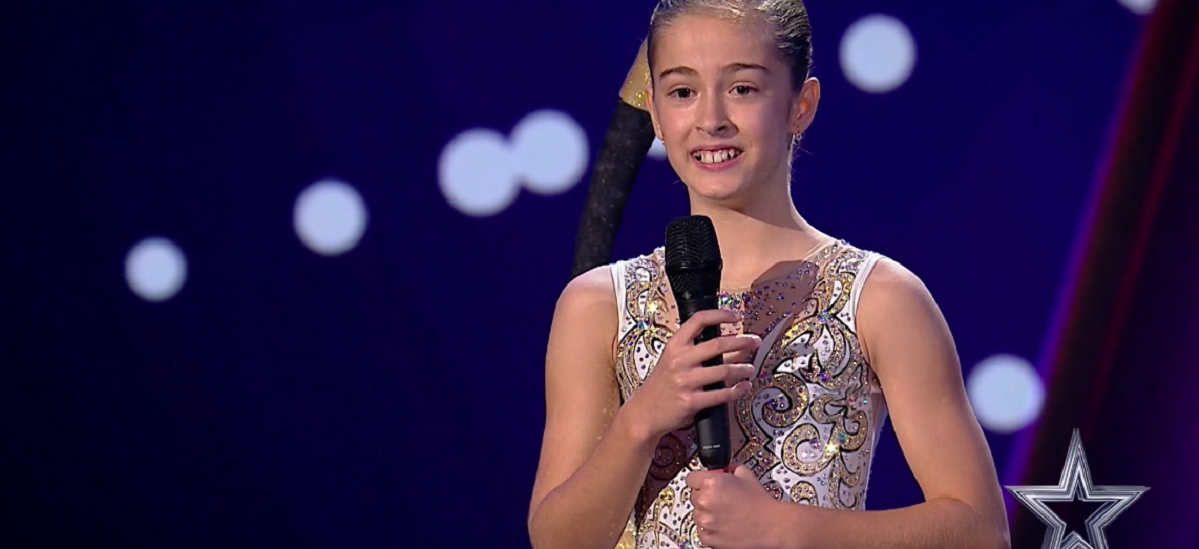 Ea este viitoarea Nadia Comăneci! Cine este Gabriela Dincă, micuța gimnastă care a primit Golden Buzz la Românii au talent