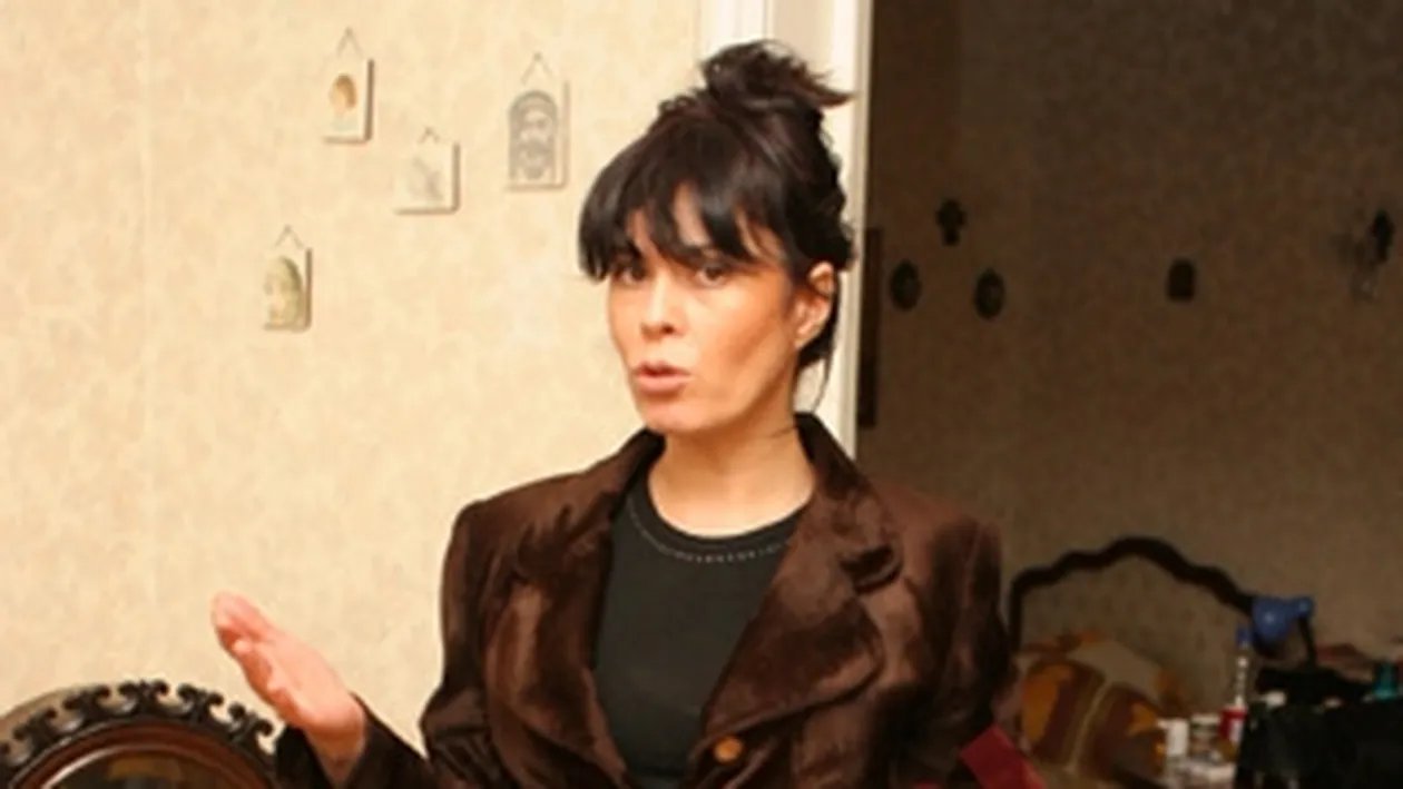 Nidia Moculescu: Pentru mine mama nu mai exista! Este traficanta de droguri