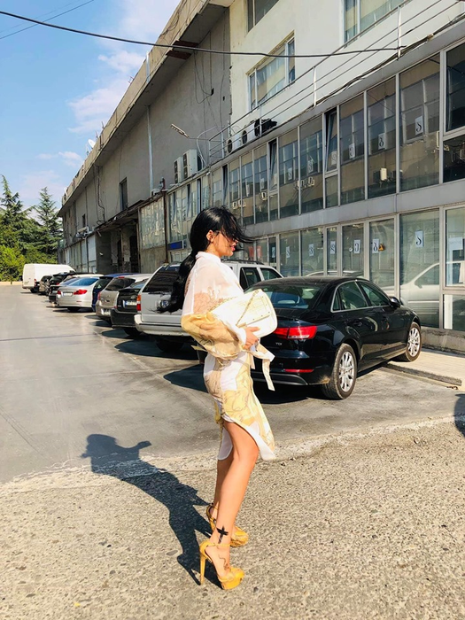 Raluca Macovei a născut în mare secret! Primele poze cu bebelușul și ce nume i-a pus