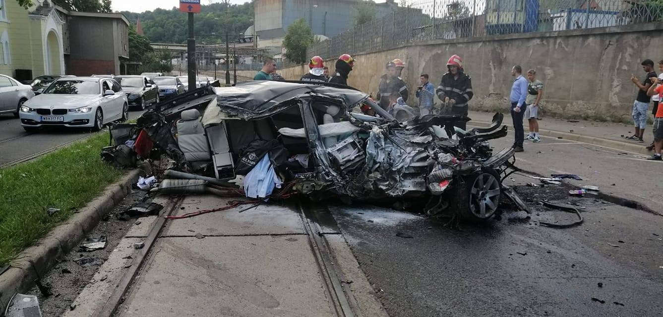 Un mire a provocat un accident înfiorător în Reșița, după ceremonia civilă © reper24.ro