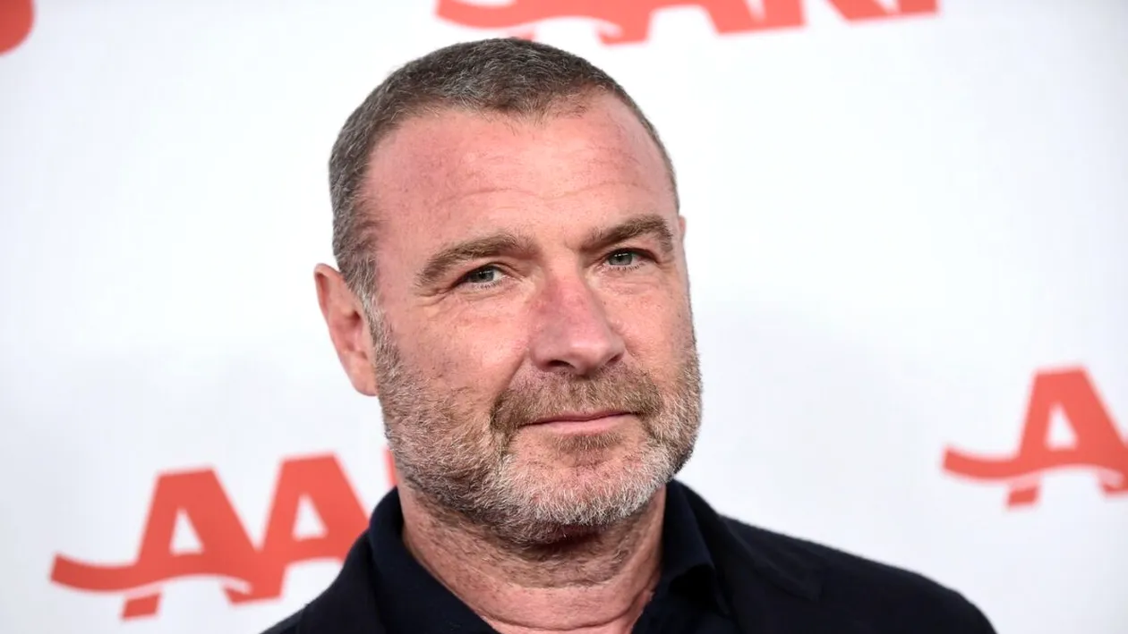 Liev Schreiber, dus de urgență la spital în New York. Actorul are dureri cumplite