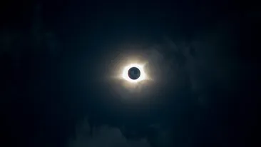 Efectele negative ale eclipsei totale de soare din 12 august 2026. Ce nu ai voie să faci