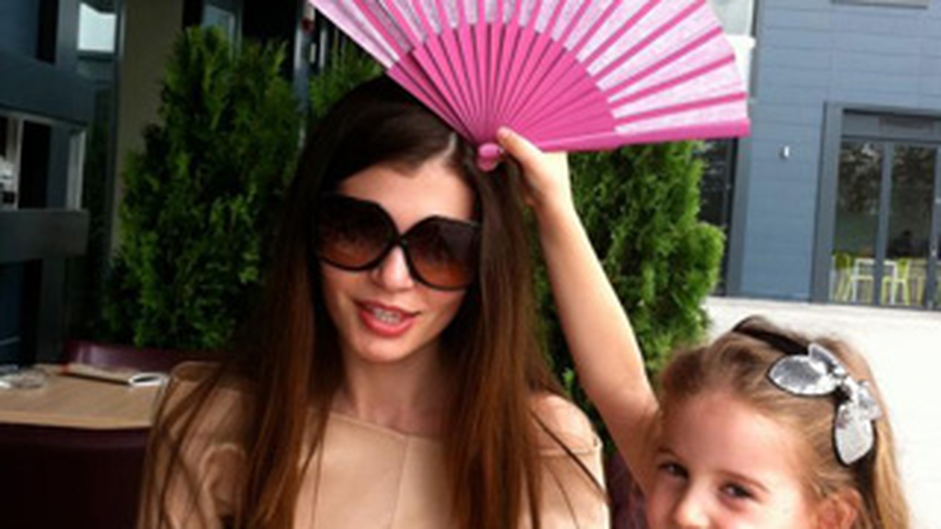Monica Gabor, versuri din ce in ce mai emotionante de dorul Irinei: "Tu, mama, te-ai jertfit pe tine! Ai indurat cat doar o mama ar indura pentru-al sau prunc"