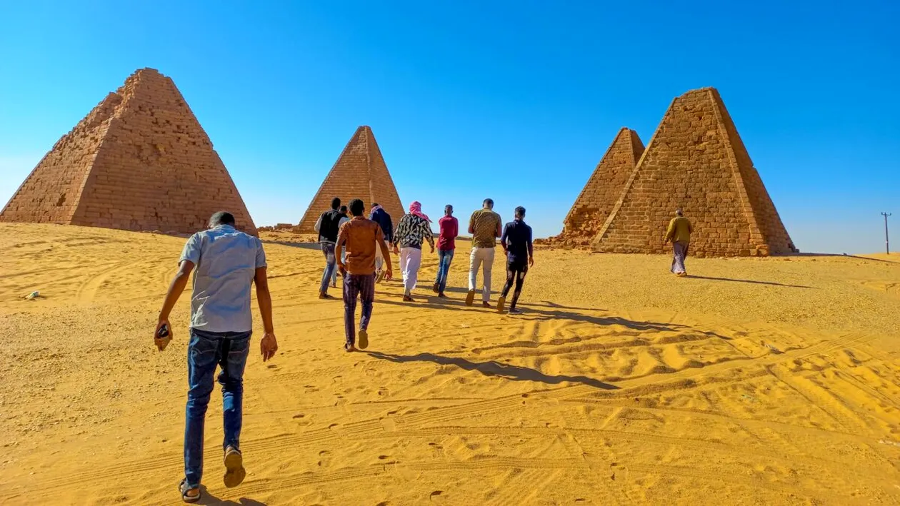 Vacanțele românilor din Orientul Mijlociu ar putea fi în pericol. Ce se întâmplă cu banii plătiți, de fapt