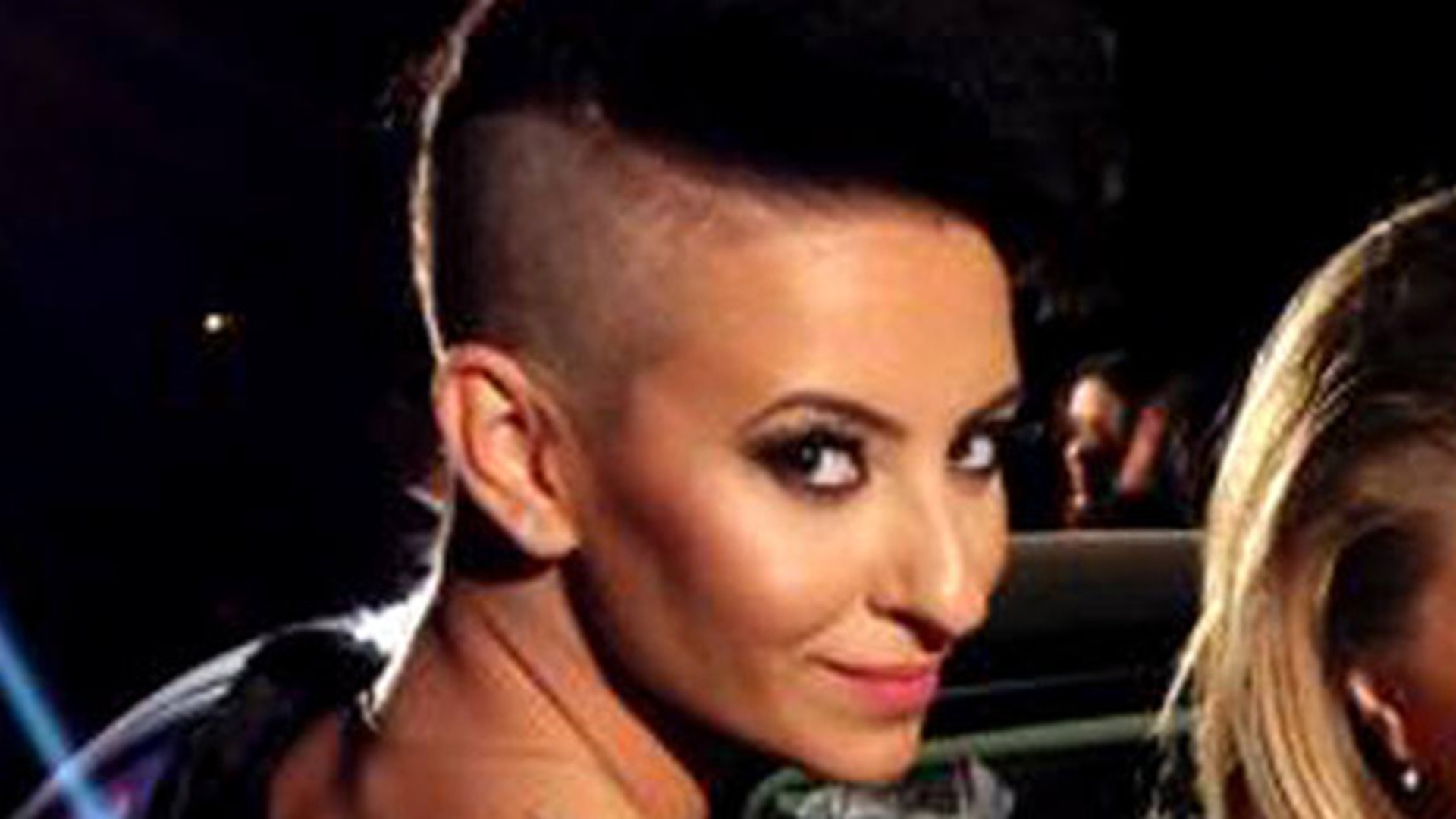 Schimbare spectaculoasă de LOOK! Se vor îndrăgosti toţi de ea! Vezi cum arată acum Giulia Anghelescu