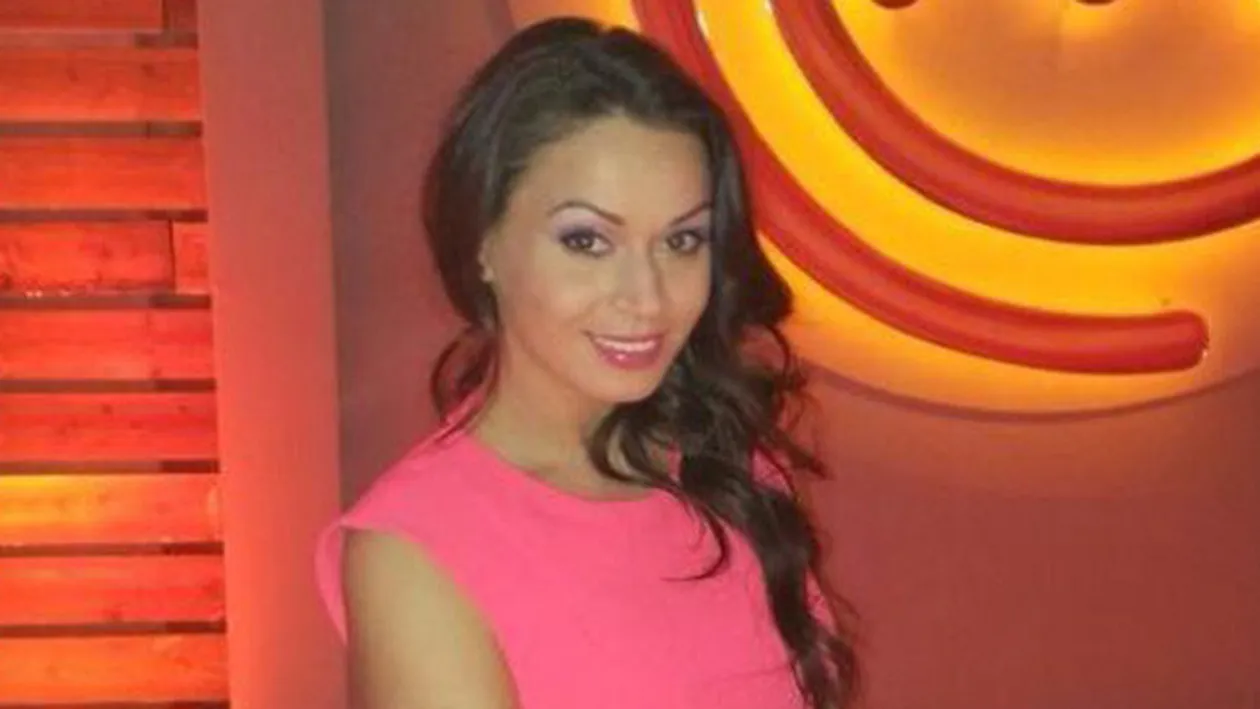 Casnica de la MasterChef si-a expus silicoanele la plajă! Nicoleta Matea arată perfect in costum de baie