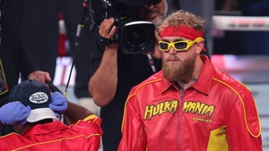 Fostul YouTuber, Jake Paul, bătut crunt de Anthony Joshua. A ajuns la spital imediat după meci