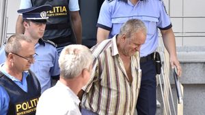 Gheorghe Dincă a fost atacat de bătăușul cu ochi de sticlă, chiar în celulă! Condamnatul periculos îl luase de mult în vizor