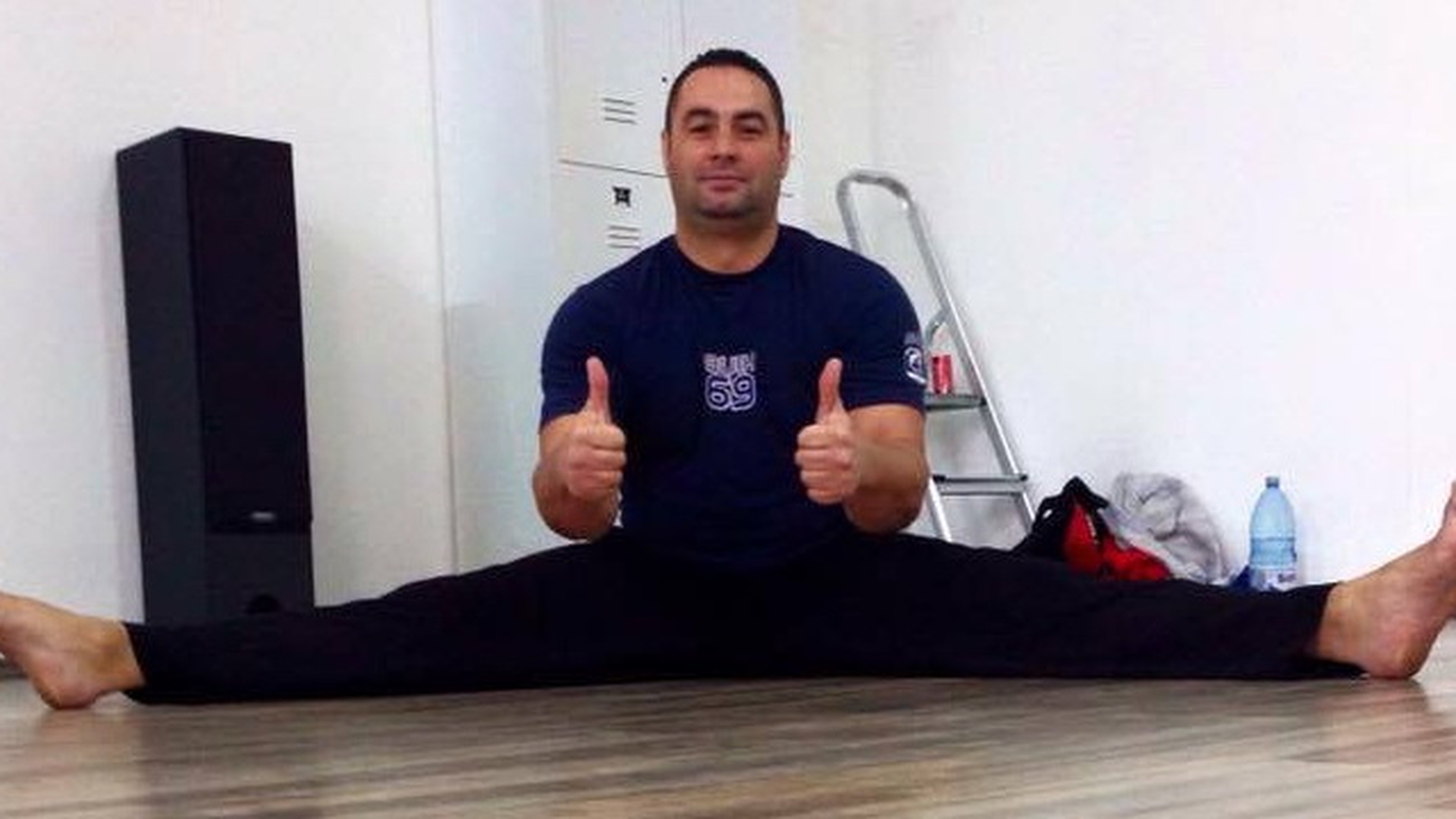 Finul lui Leo vorbeste despre bataia in care a fost implicat! “M-au atacat cu un fier beton, am dat cu sticla de vodca”
