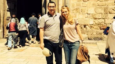 Victor Ponta si sotia sa, Daciana, au mers in vacanta la Mormantul Sfant! Cei doi au fost primiti de familia premierului israelian