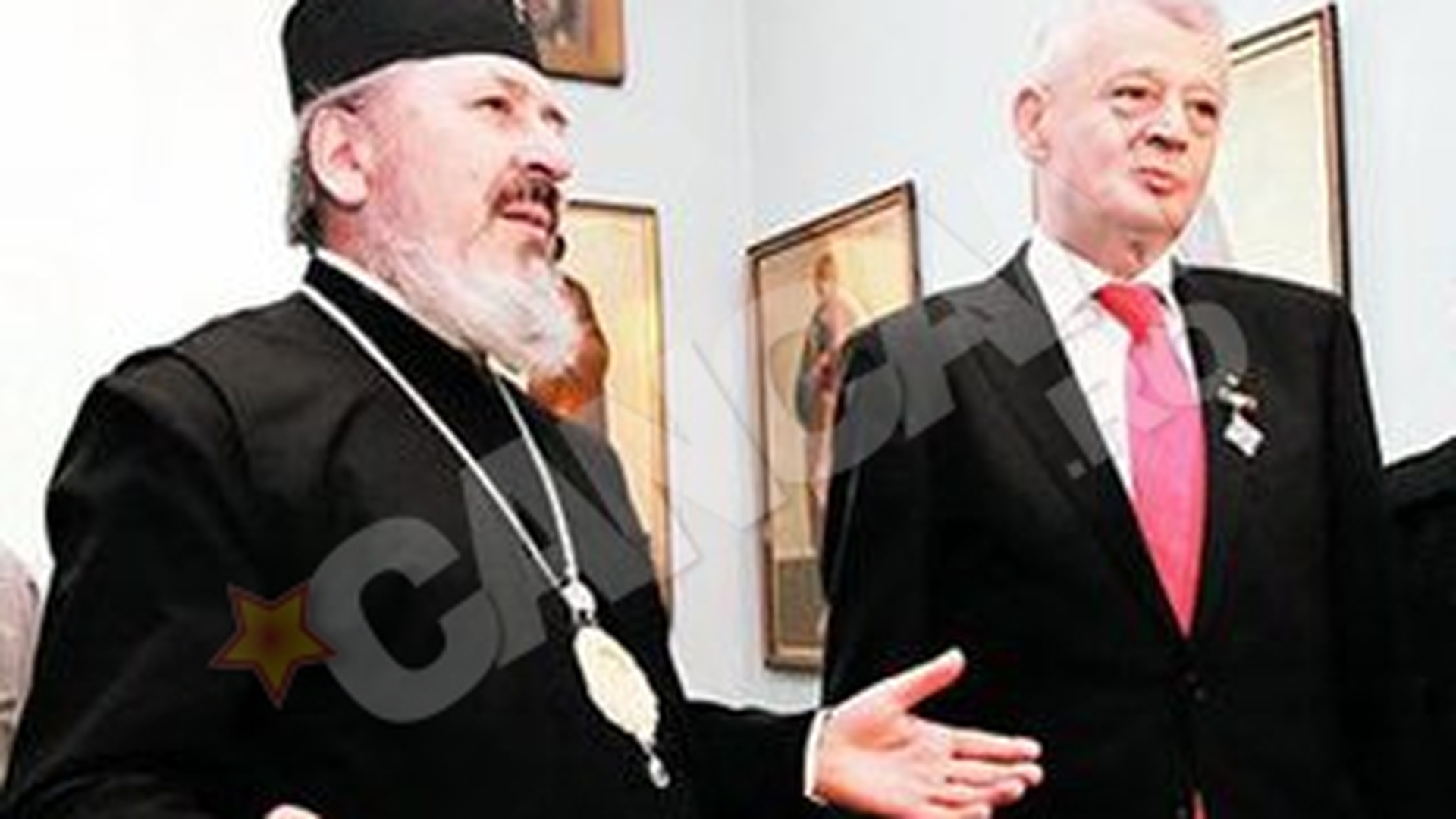 Sorin Oprescu, in vizita oficiala la Chisinau. Decorat de Mitropolitul Basarabiei