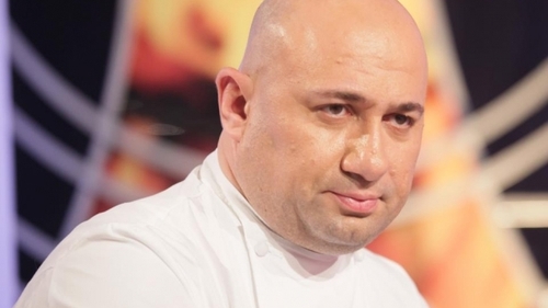 A dat cărţile pe faţă. De ce fug femeile de chef Scărlătescu
