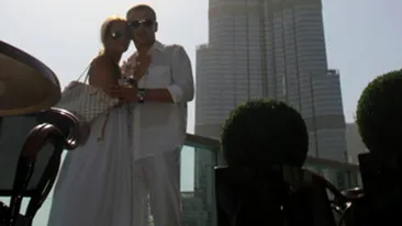 Raluca Tanase si iubitul ei, Razvan Ispas, au cinat la Burj Al Arab