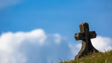 Reclama la o firmă de morminte din Botoșani care s-a viralizat imediat: ”Încă un client mulțumit”