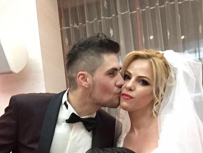 IMAGINI EXCLUSIVE cu proaspăta soţie şi fetiţa lor. Fiul milionarului a început O VIAŢĂ ABSOLUT NOUĂ după ce a ucis 6 persoane!