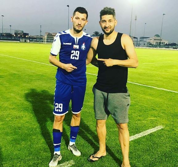 Mihai Costea (stânga), alături de fratele lui, Florin