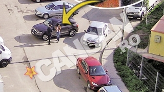 Ministrul de Interne Gabriel Berca , "filat" non-stop la Bacau. Pazit si in parcarea de la bloc