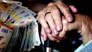 Aprilie aduce 250 de lei în plus pentru 2.5 milioane de români. Banii vor intra în conturile pensionarilor după 18 aprilie