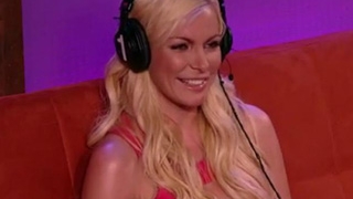 VIDEO Fosta logodnica a lui Hugh Hefner il face praf pe boss-ul Playboy! "Sexul cu el dura 2 secunde, nu am avut niciodata orgasm si nu suportam sa-l vad dezbracat"