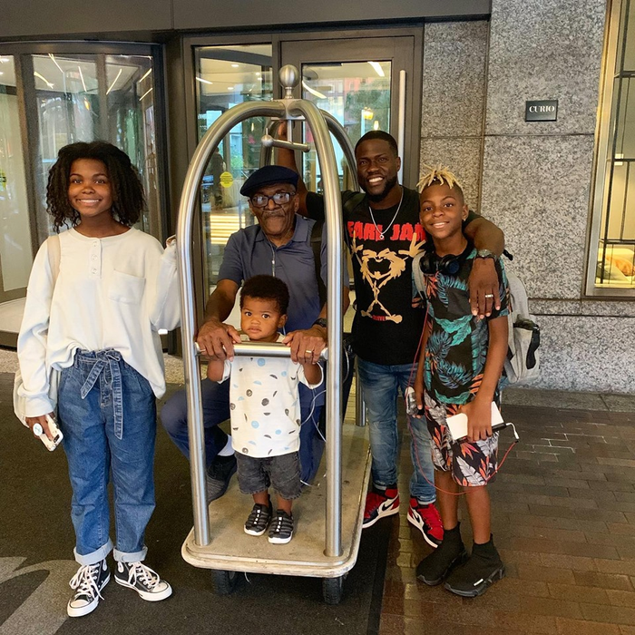 Soția lui Kevin Hart, declarații de ultimă oră despre starea de sănătate a actorului! A fost operat, după ce a fost grav rănit în urma accidentului violent
